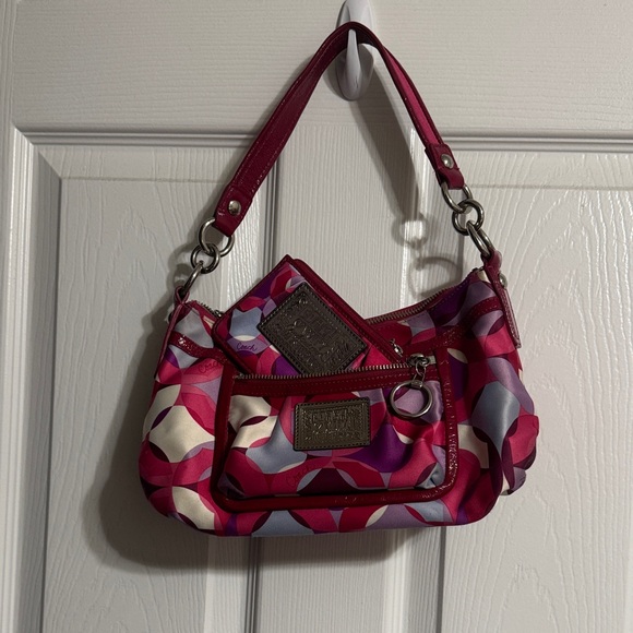 Coach Pink & Magenta Poppy Shoulder Bag with Match Wallet - Picture 2 of 12